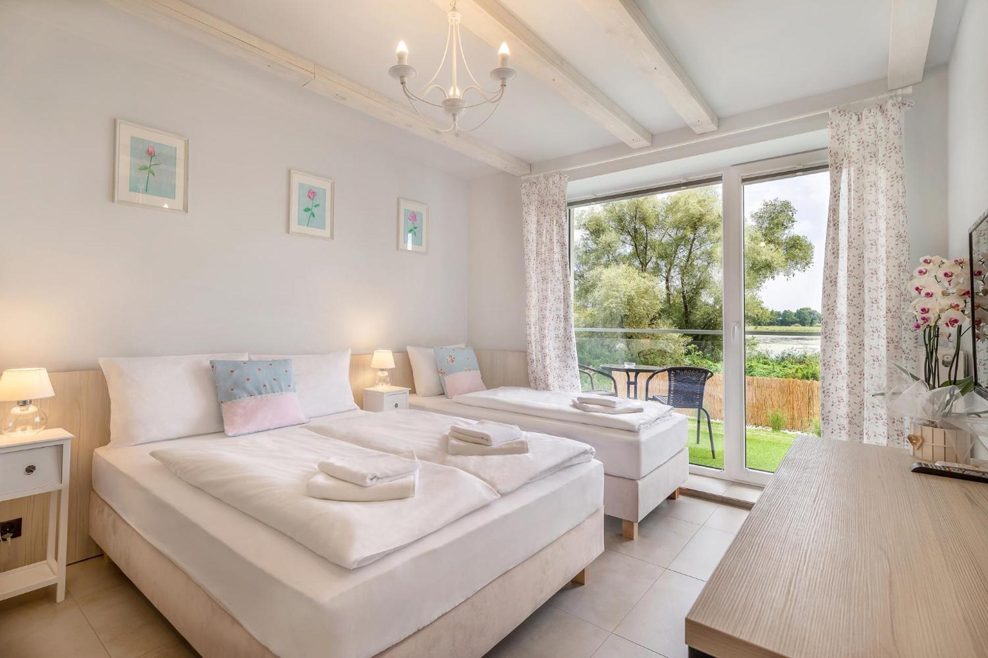 Tramonto Przeciszow Apartment *